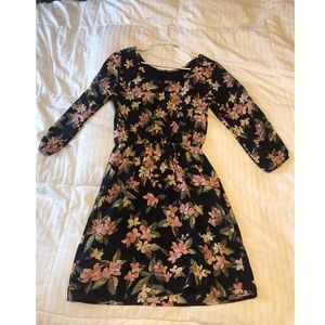 Long-sleeve floral dress